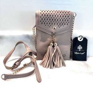 NWT Moda Luxe Adjustable Strap Vegan Leather Bellamy Crossbody Bag Taupe Small